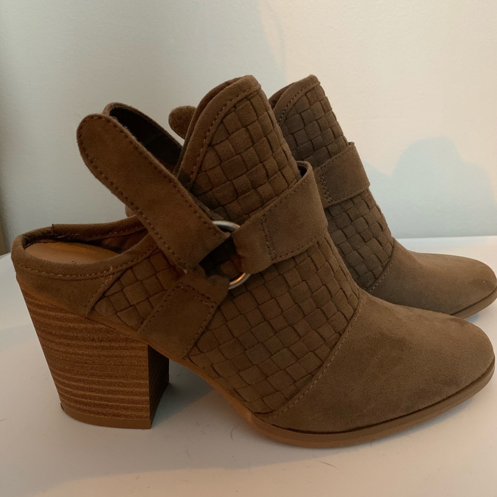 Universal Threads Strap Heel Booties - 7.5 - Taupe - image 3